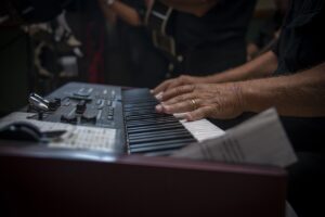 Os 5 Melhores Teclados para Iniciantes Guia Completo